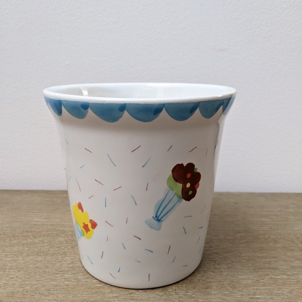 Ceramic ice cream container